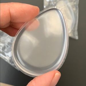 Set of 2 silicone make-up blender